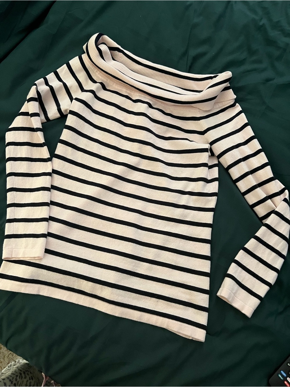 Lilly Pulitzer Peony blush and navy striped off the shoulder sweater sz M